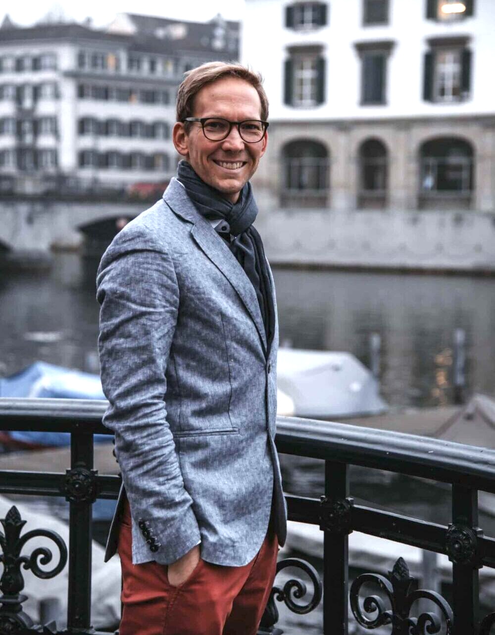 Dr. Jens Hermes